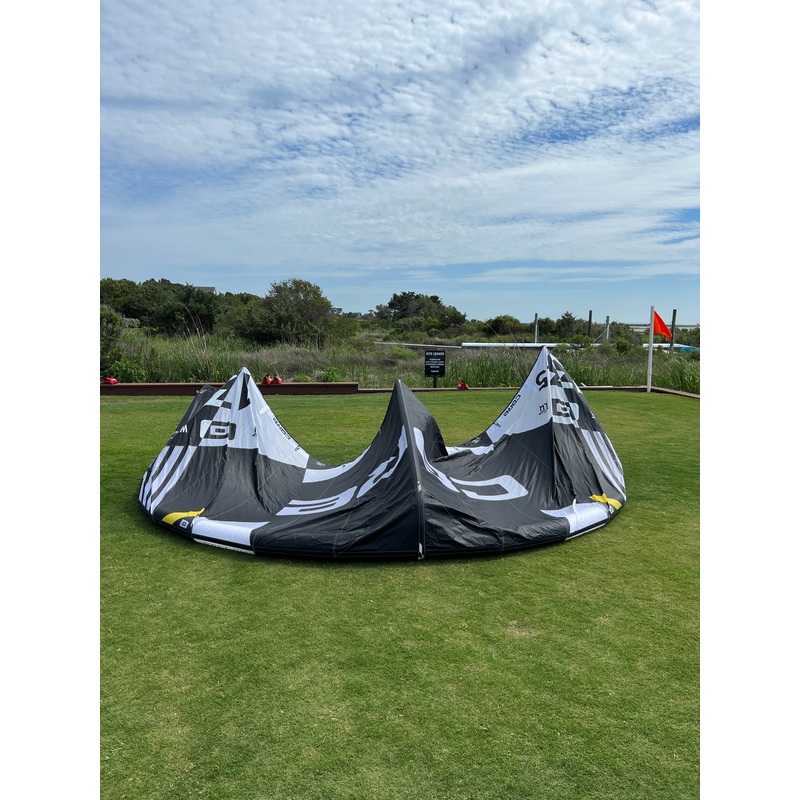 USED Core Section 3 Kite-13.5m Lightwind-Black