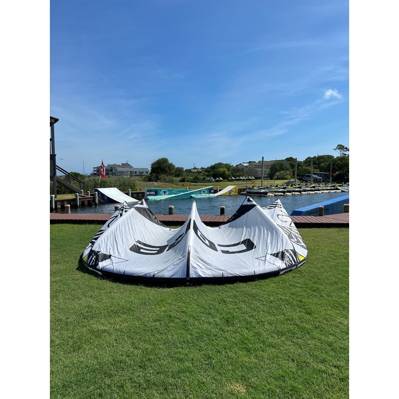 USED Core XR6 Kite-12m-White