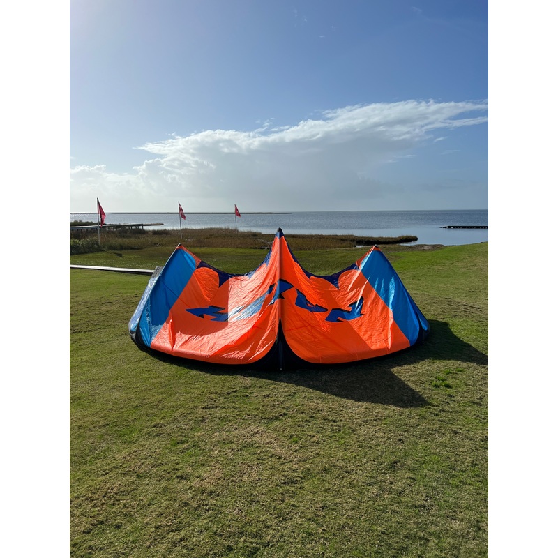 USED Naish S25 Pivot Kite-12m-Deep Blue/Blue/Orange